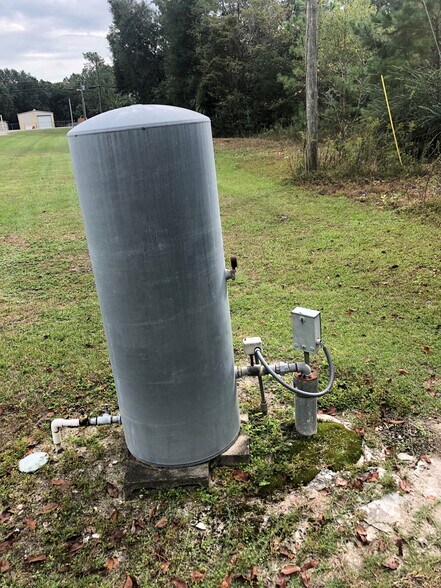 More Photos Of 10065 US Highway 129, Live Oak Freestanding For Sale