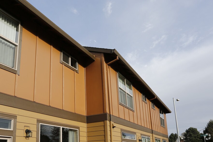 More Photos Of 19731 SW Athena Ct, Aloha Apartments For Sale