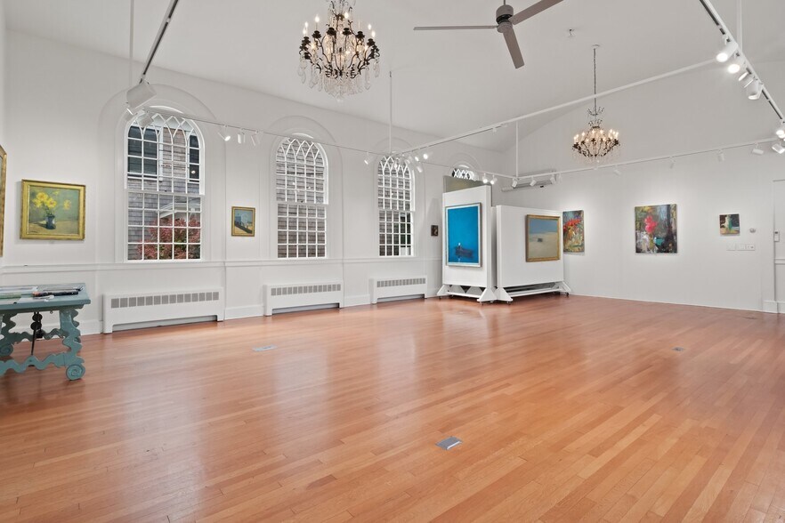 More Photos Of 418 Commercial St, Provincetown Storefront Retail Residential For Sale