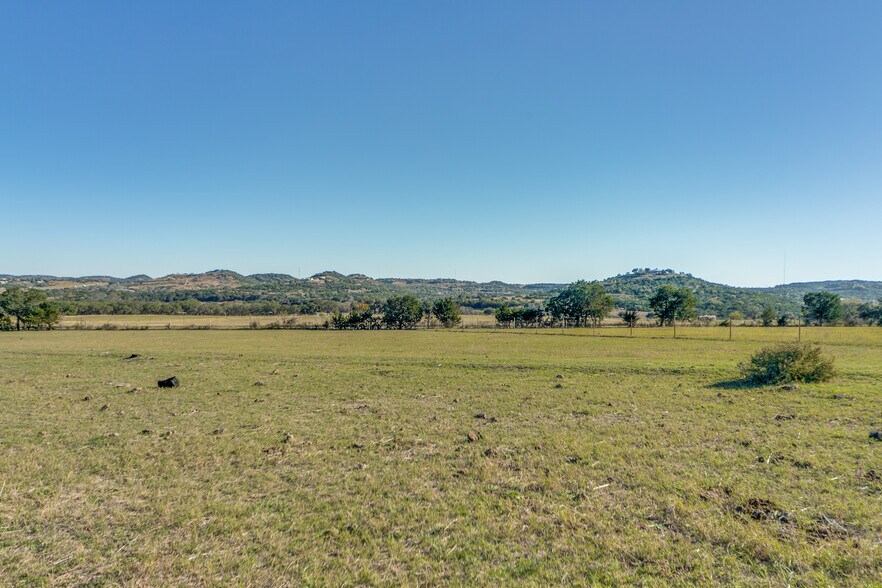 More Photos Of 636 FM 289, Comfort Land For Sale