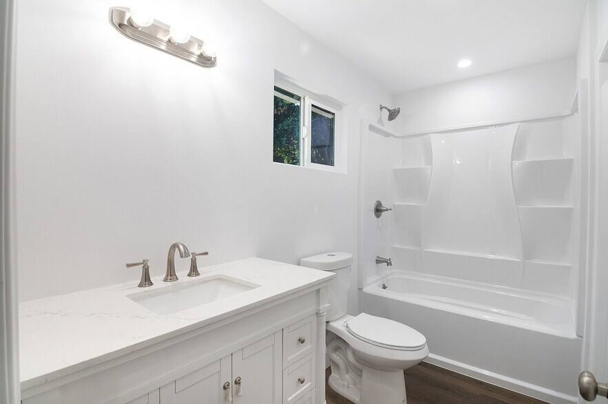 More Photos Of 15405 Covello St, Van Nuys Manufactured Housing Mobile Home Park For Sale