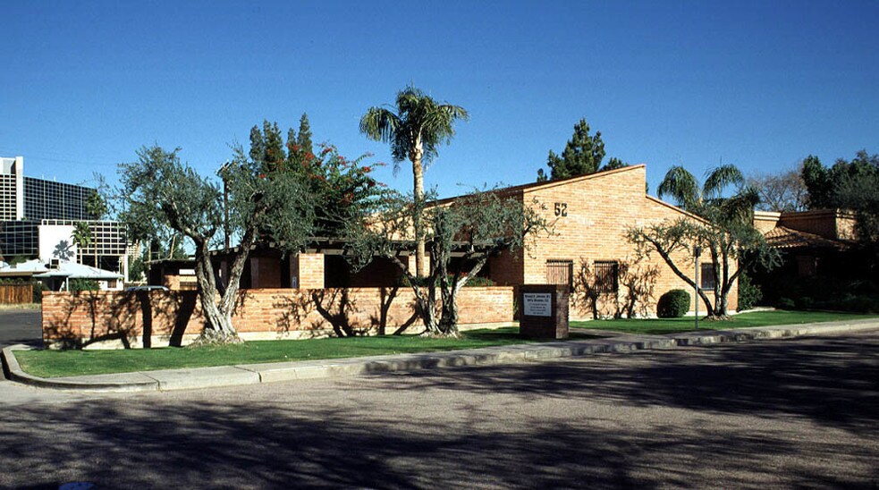Primary Photo Of 52 E Monterey Way, Phoenix Medical For Lease