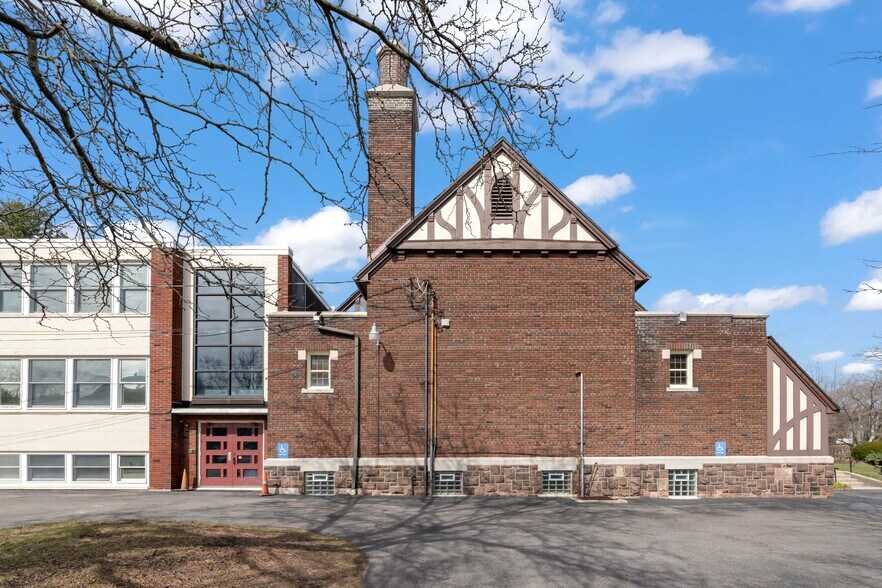 More Photos Of 2889 Culver rd, Rochester Specialty For Sale