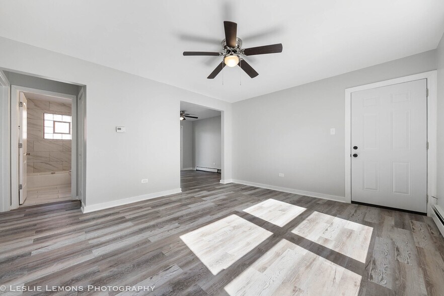 More Photos Of 7653 S Roberts Rd, Bridgeview Apartments For Sale