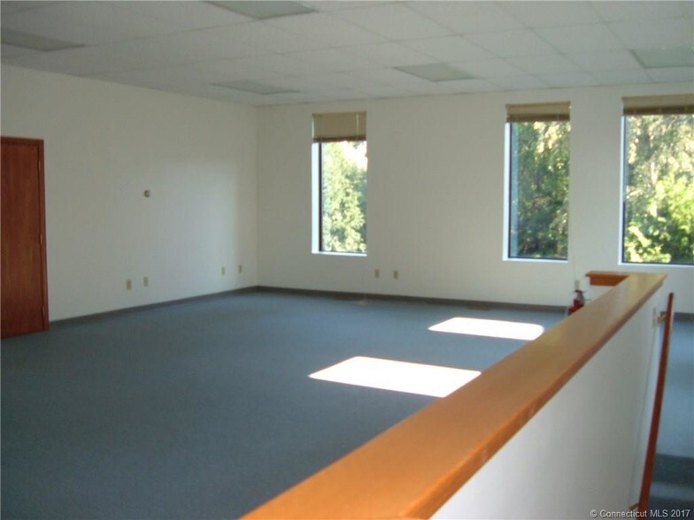 More Photos Of 126 Franklin St, Torrington Light Manufacturing For Sale