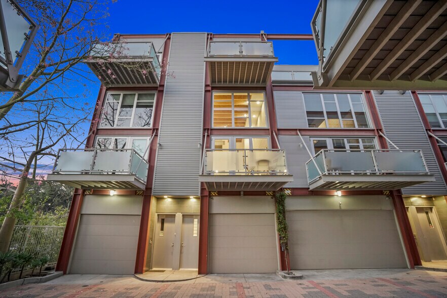 More Photos Of 3450 Cahuenga Blvd W, Los Angeles Office Residential For Lease