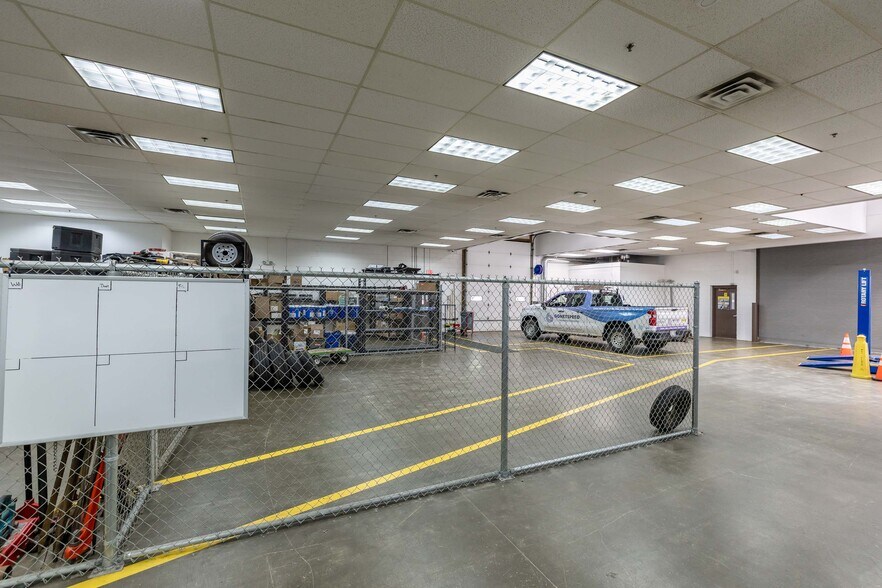 More Photos Of 580 Fishers Station Dr, Victor Warehouse For Lease