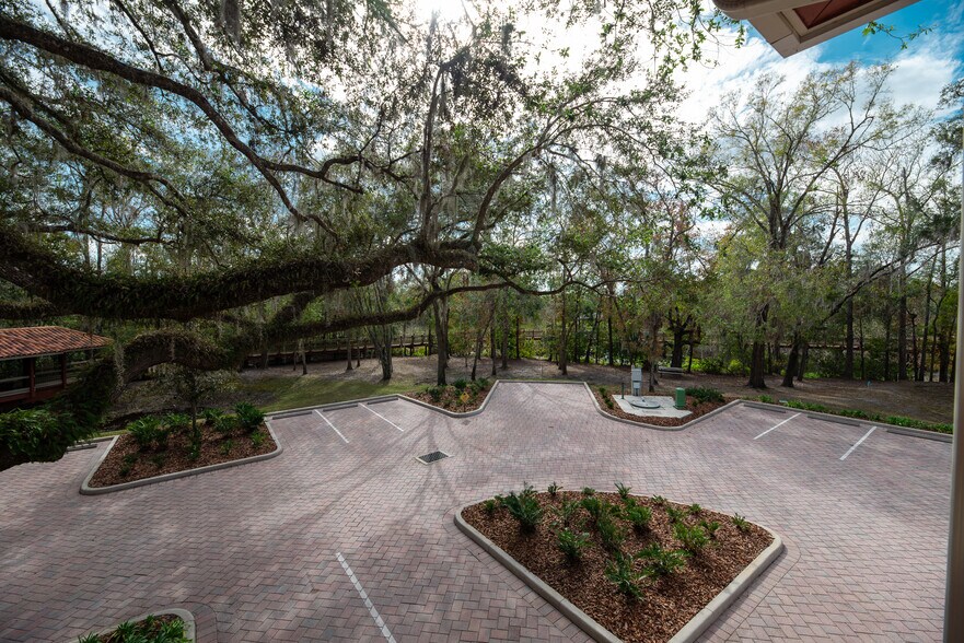 More Photos Of 2420 Brunello Trace, Lutz Office For Sale