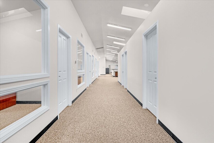 More Photos Of 324-330 Bullard Ave, Clovis Office For Lease