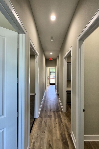 More Photos Of 625 Regal Row, Montgomery Medical For Lease
