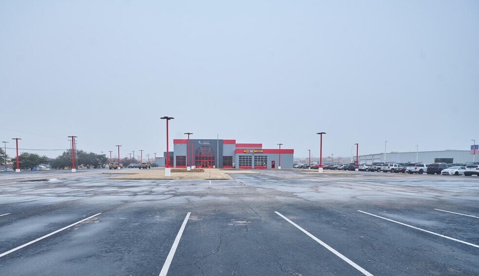 More Photos Of 1902 E Central Texas Expy, Killeen Auto Dealership For Lease