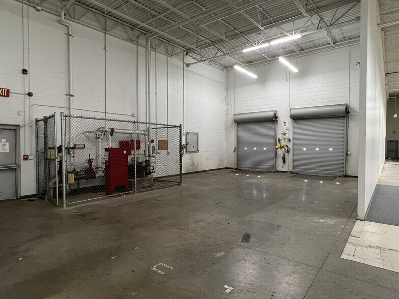 More Photos Of 3632 S Scatterfield Rd, Anderson Freestanding For Lease