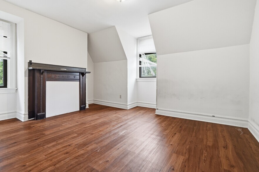 More Photos Of 215 S Braddock Ave, Pittsburgh Apartments For Sale
