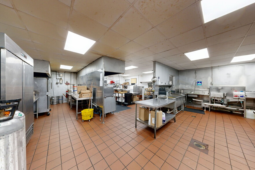 More Photos Of 4946 Rigsby Ave, San Antonio Restaurant For Sale
