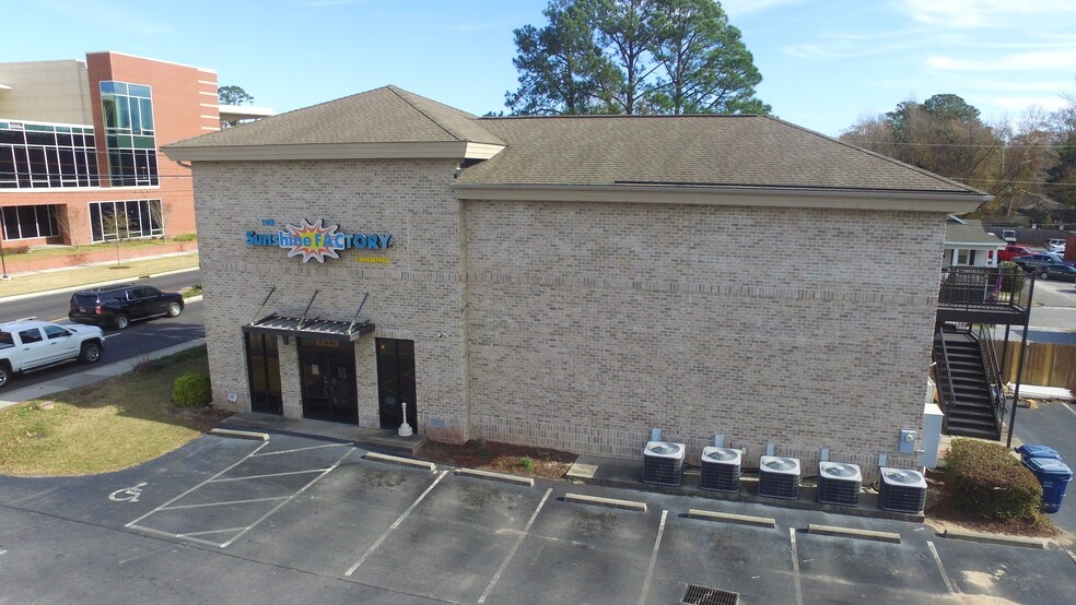 More Photos Of 506 E 10th St, Greenville Storefront Retail Office For Lease