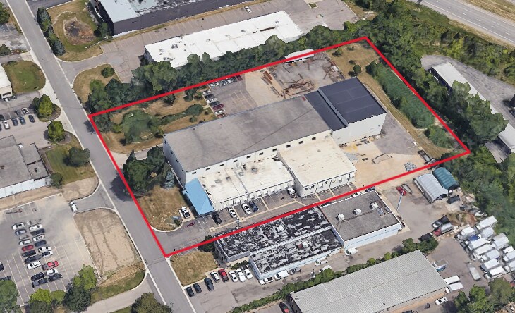 More Photos Of 24704 Hathaway St, Farmington Hills Manufacturing For Lease