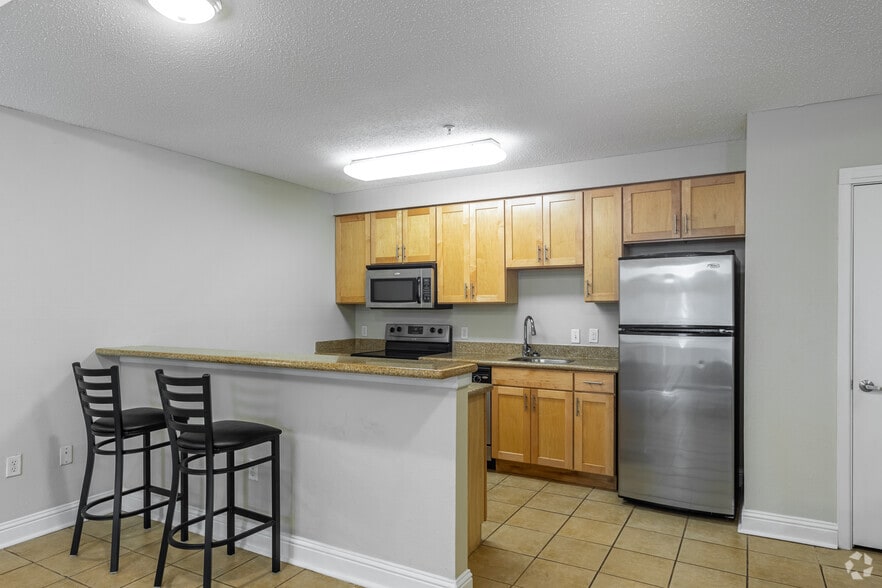 More Photos Of 1001 University Ave, Lubbock Apartments For Lease