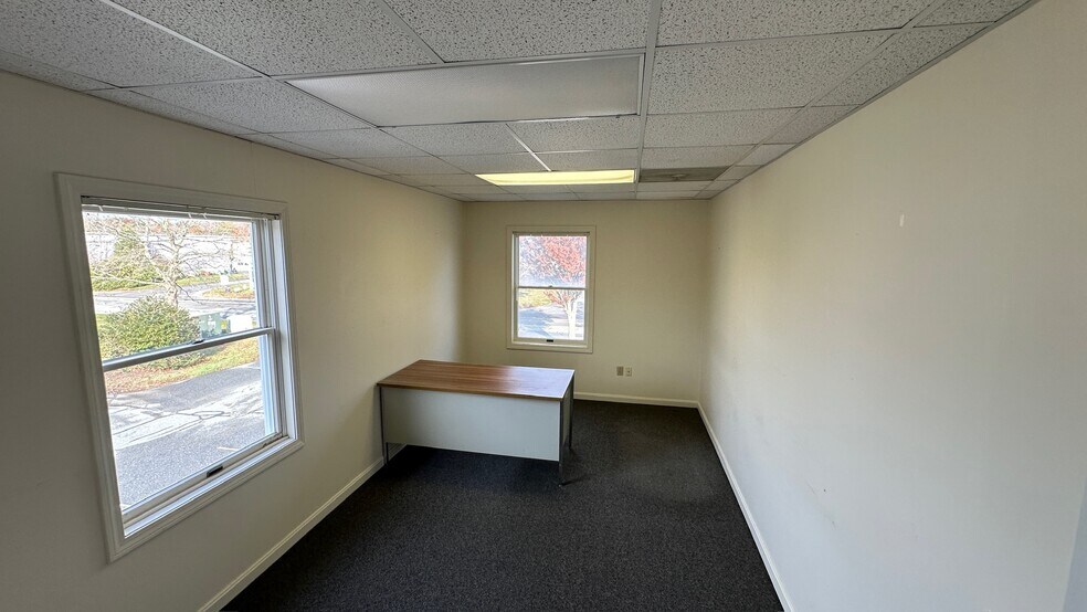 More Photos Of 16 Jan Sebastian Dr, Sandwich Office For Sale