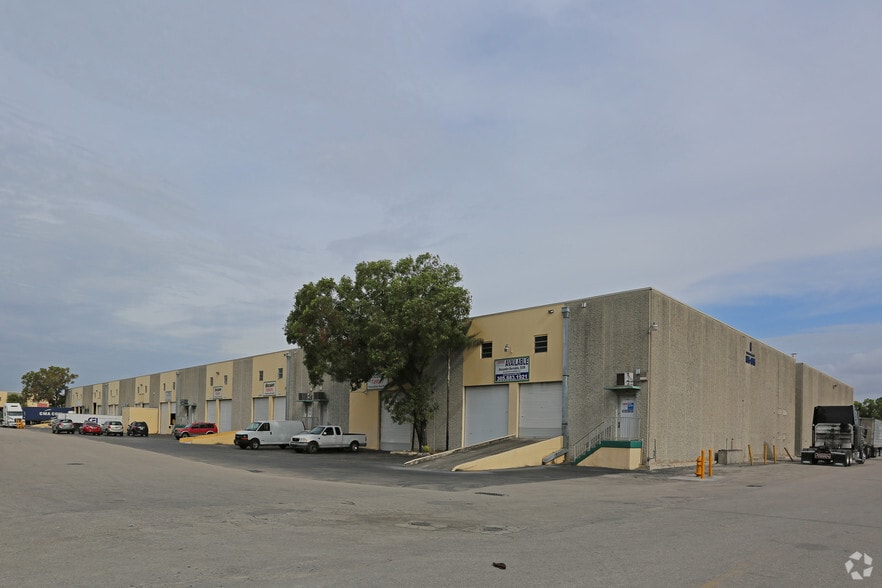 More Photos Of 8705-8795 NW 100th St, Miami Warehouse For Lease