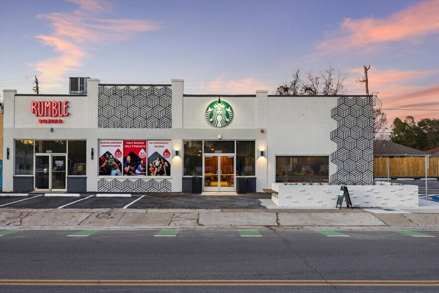 More Photos Of 1111 E 11th St, Houston Freestanding For Lease