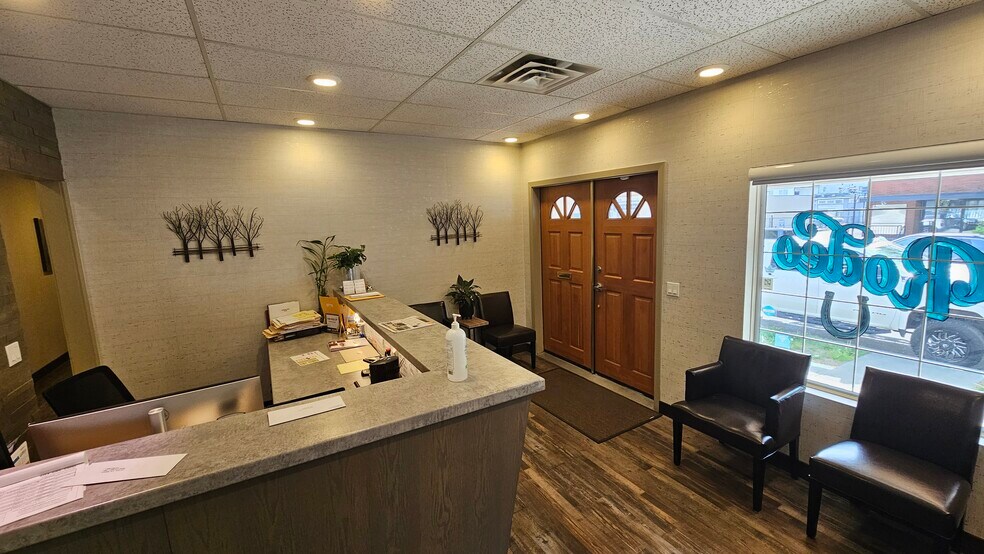 More Photos Of 5680 176A St, Surrey Office For Sale