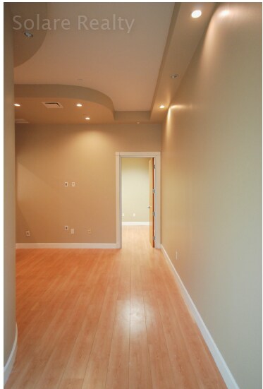 More Photos Of 7751 Kingspointe Pky, Orlando Light Distribution For Lease