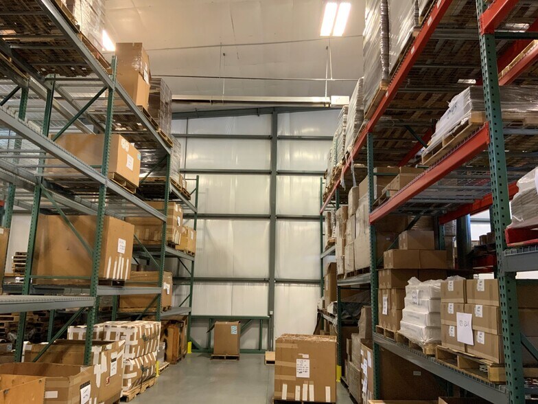 More Photos Of 2139 Magnum Cir, Lincoln Warehouse For Lease
