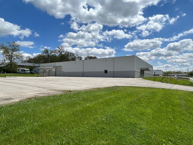 Primary Photo Of 4211 Engle Rd, Fort Wayne Warehouse For Lease