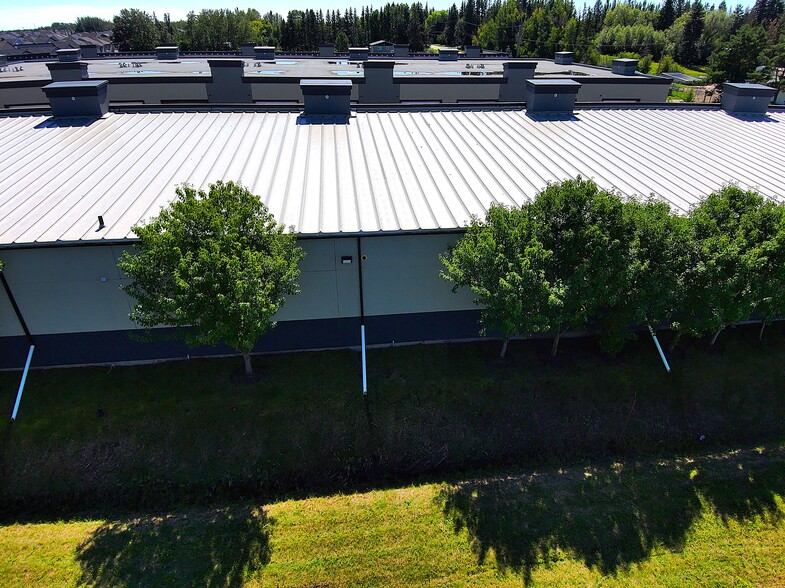 More Photos Of 9903 209 St NW, Edmonton Warehouse For Sale