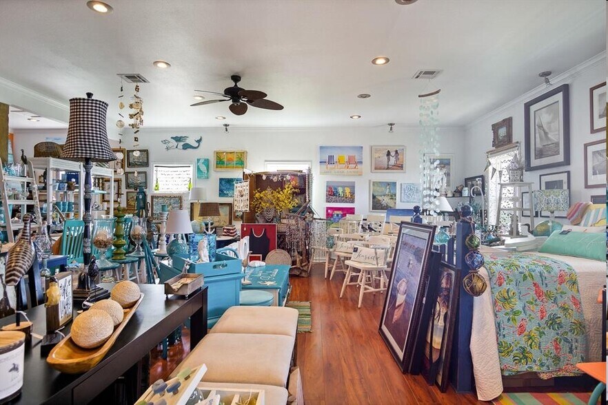 More Photos Of 2570 Hwy 87, Crystal Beach Freestanding For Sale