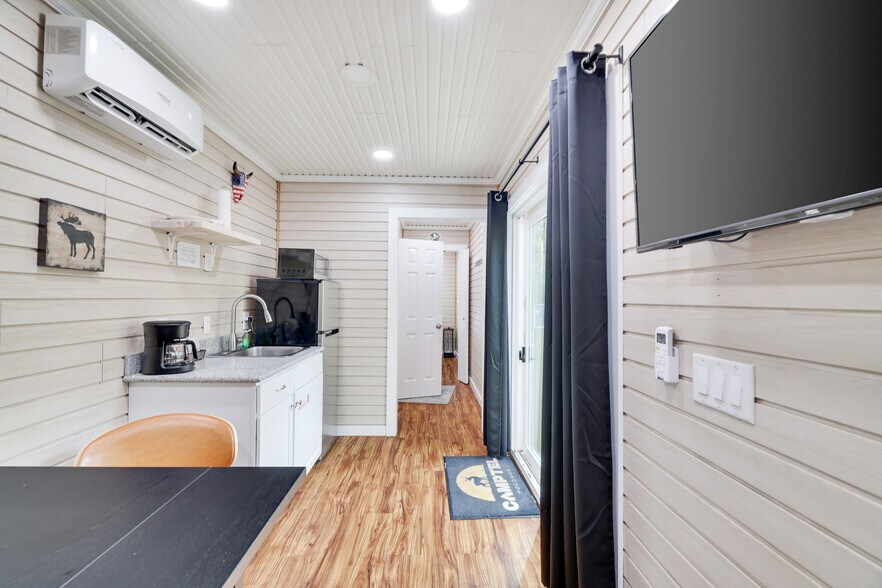 More Photos Of 2624 State Route 534, Albrightsville Hotel For Sale