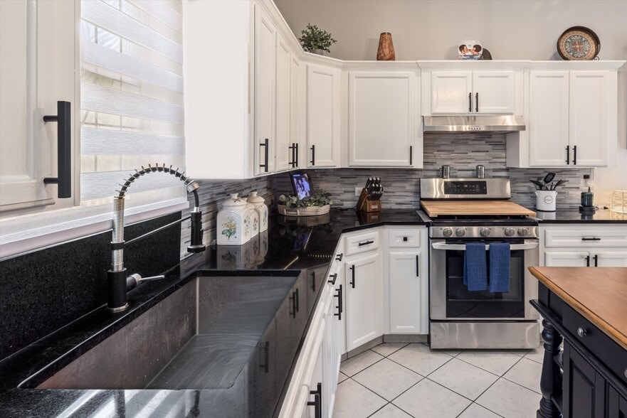 More Photos Of 3216 Ursuline St, Galveston Multifamily For Sale