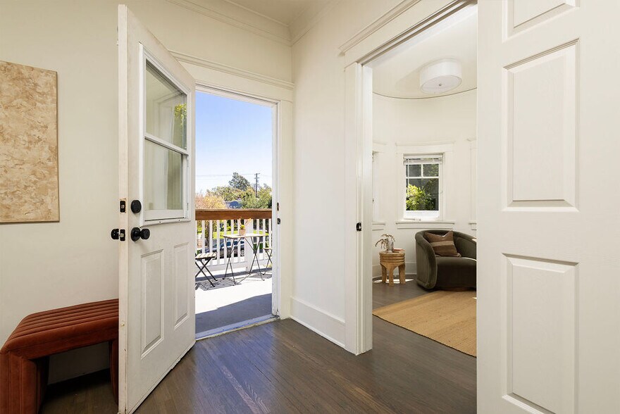 More Photos Of 1053 Hudson ave, Los Angeles Apartments For Sale