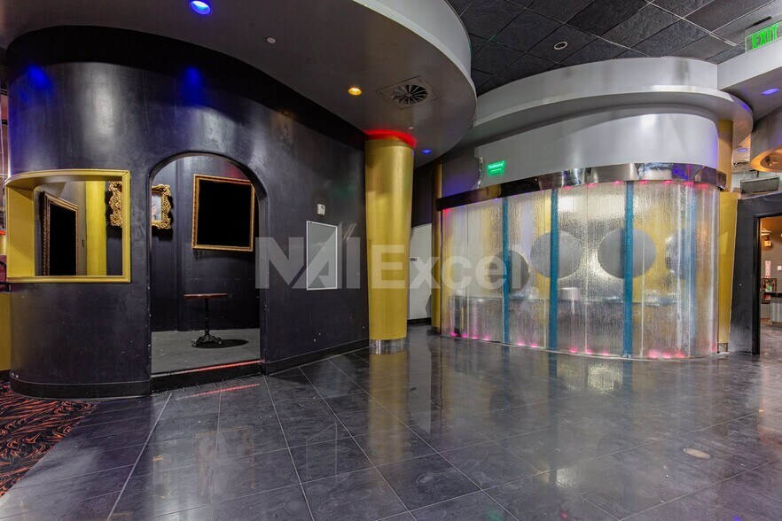 More Photos Of 4710-4740 S Arville St, Las Vegas Bar For Lease