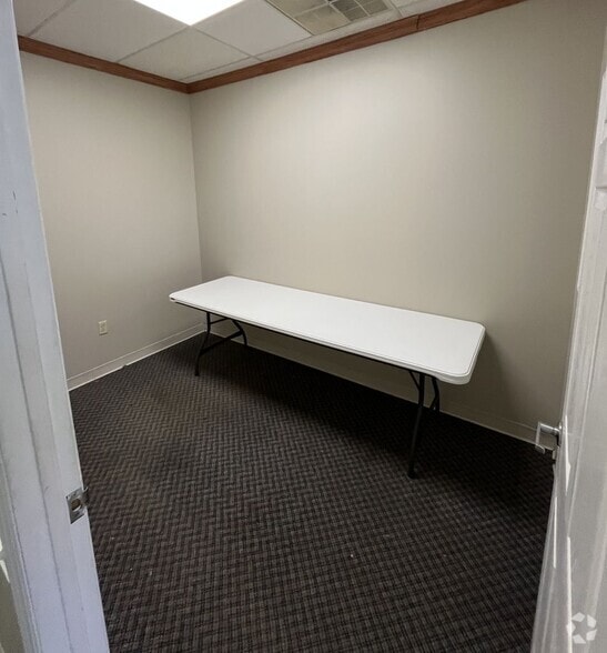 More Photos Of 2016-1-8 Highway 75, Blountville Office For Lease