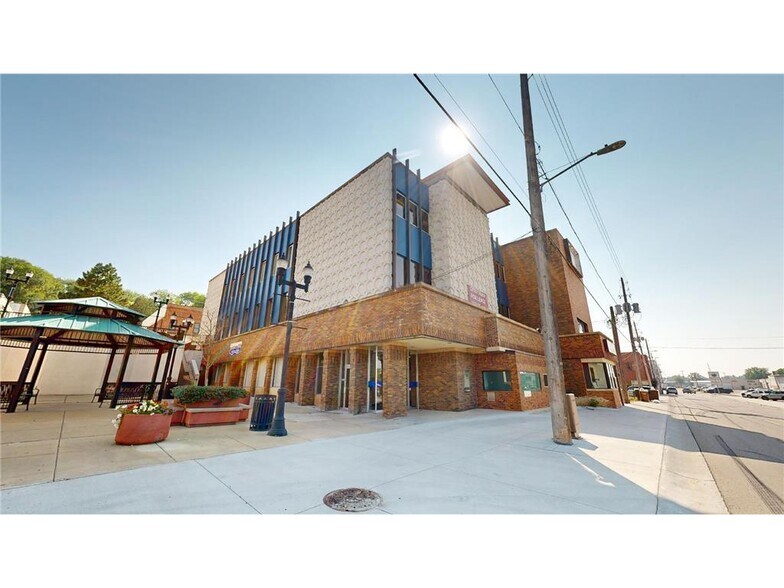 More Photos Of 101 S 1st St, Montevideo Office Residential For Sale