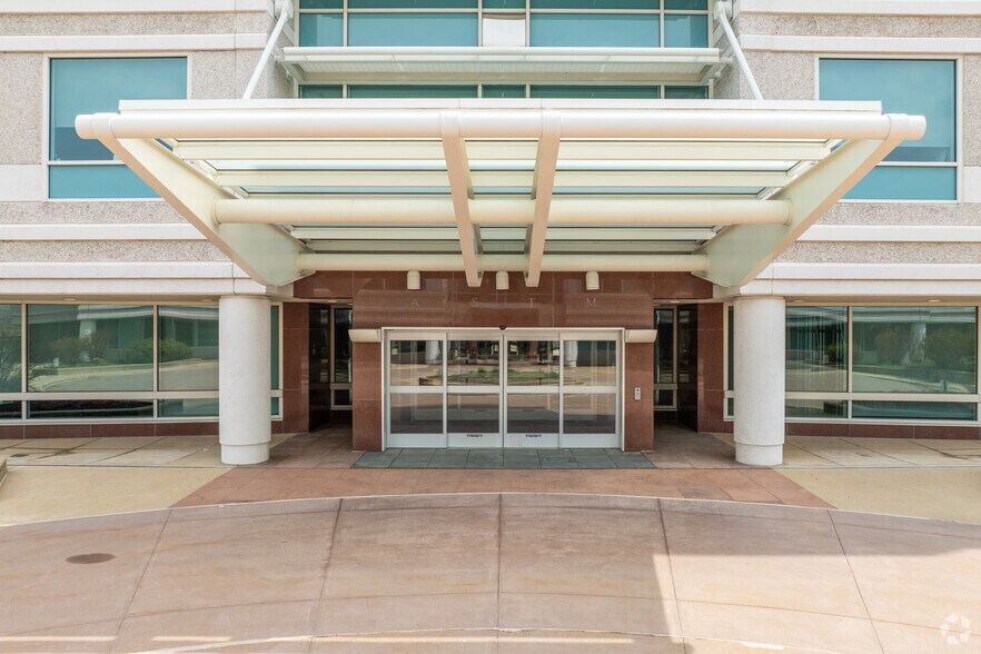 More Photos Of 100 Barr Harbor Dr, Conshohocken Office For Lease