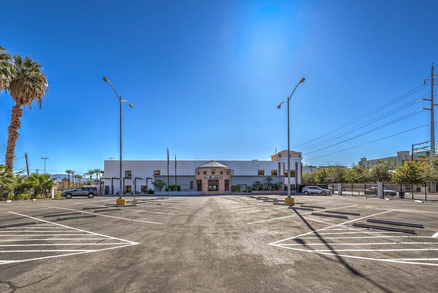 More Photos Of 730 Las Vegas Blvd S, Las Vegas General Retail For Sale