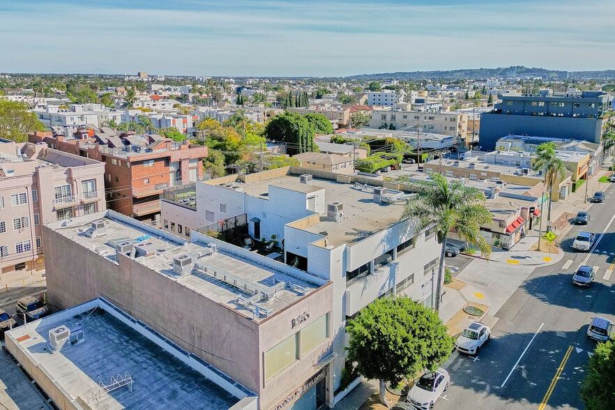 More Photos Of 852 S Robertson Blvd, Los Angeles Medical For Lease