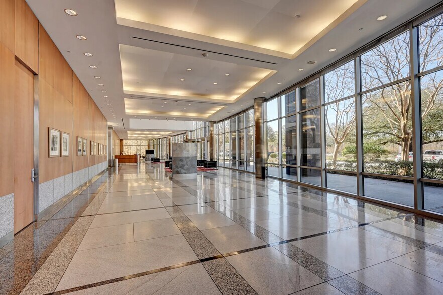 More Photos Of 4171 Essen Ln, Baton Rouge Office For Lease