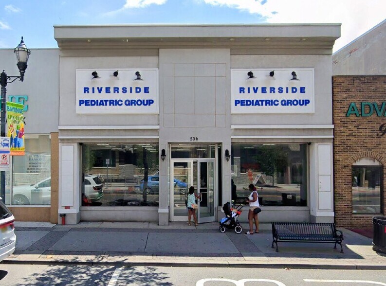 Primary Photo Of 504 - 506 Broadway, Bayonne Medical For Lease