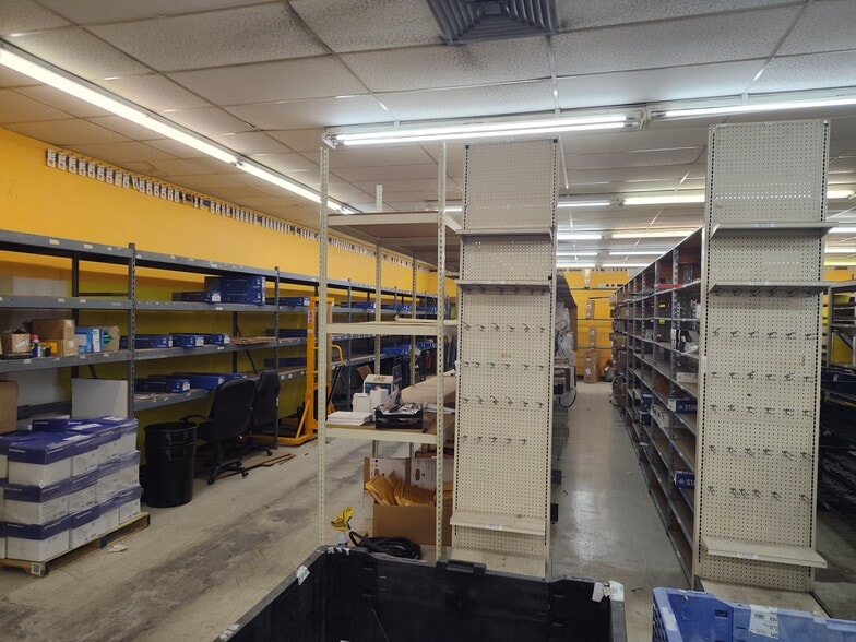 More Photos Of 4801 66th St N, Kenneth City Mixed Retail For Sale
