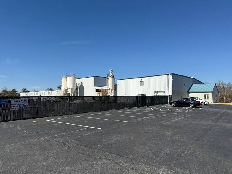 More Photos Of 1400 N Mill Rd, Vineland Warehouse For Lease