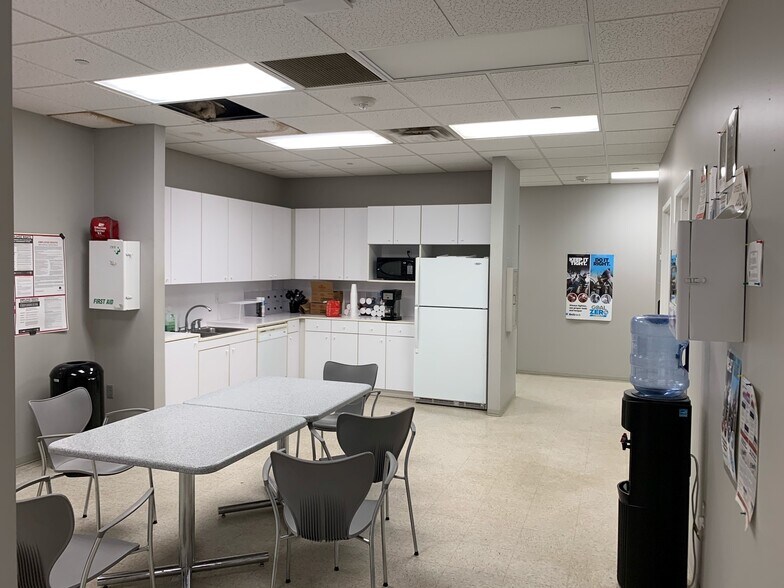 More Photos Of 32728 State Highway 45, Waynoka Light Distribution For Lease