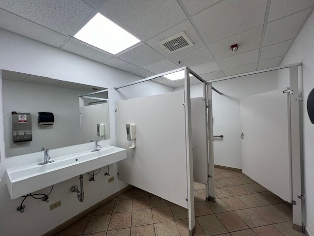 More Photos Of 2615 Three Oaks Rd, Cary Medical For Lease