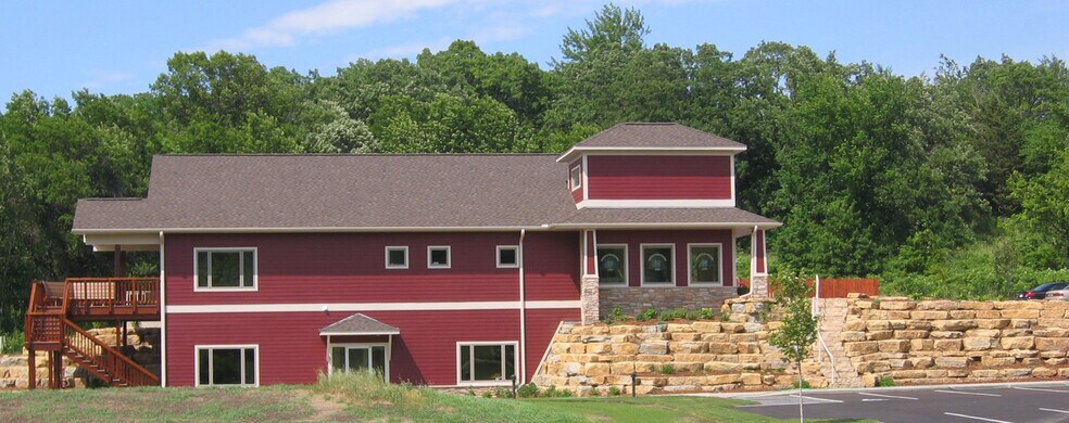 More Photos Of N7915 902nd St, River Falls Office For Lease