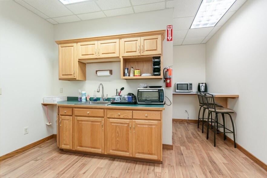 More Photos Of 300 Buell Rd, Rochester Loft Creative Space For Sale