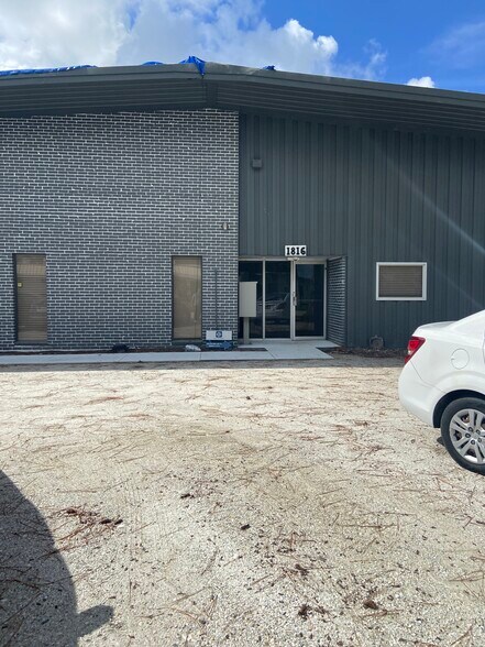 More Photos Of 1816 57th St, Sarasota Warehouse For Sale