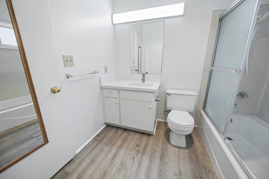 More Photos Of 508 W Imperial Ave, El Segundo Apartments For Sale