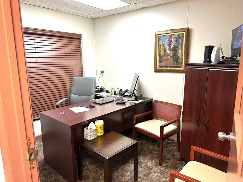 More Photos Of 940 S Winter Park Dr, Casselberry General Retail For Sale